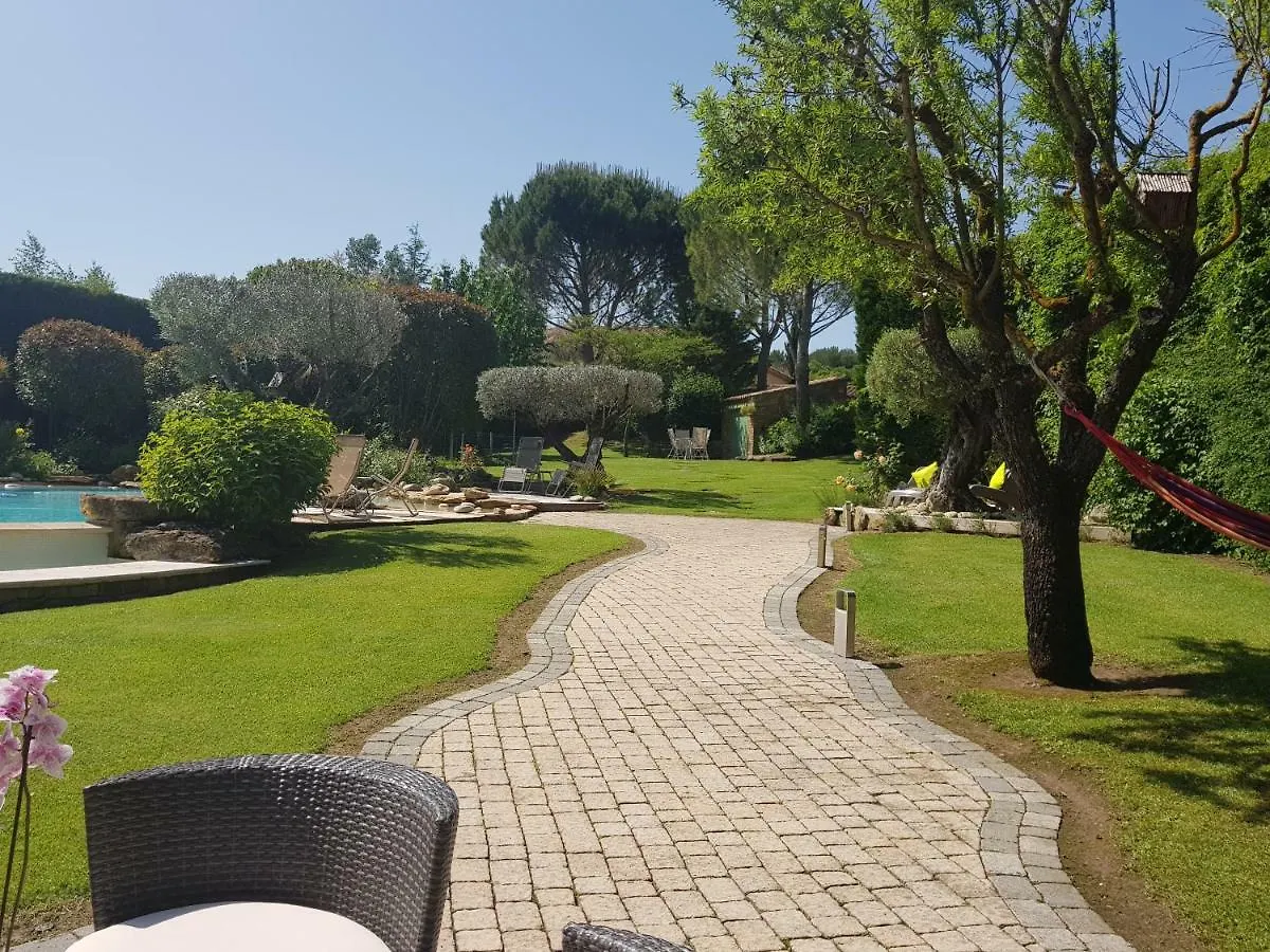 Homestay Au Pays De Cezanne Picasso & Matisse Apartment Aix-en-Provence