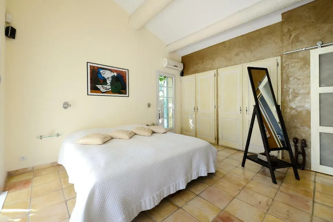 Au Pays De Cezanne Picasso & Matisse Apartment Aix-en-Provence Homestay