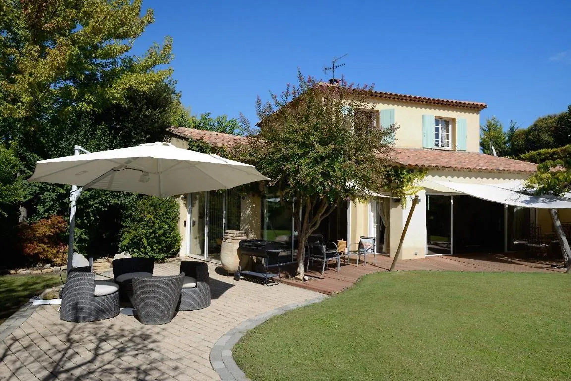 Homestay Au Pays De Cezanne Picasso & Matisse Apartment Aix-en-Provence