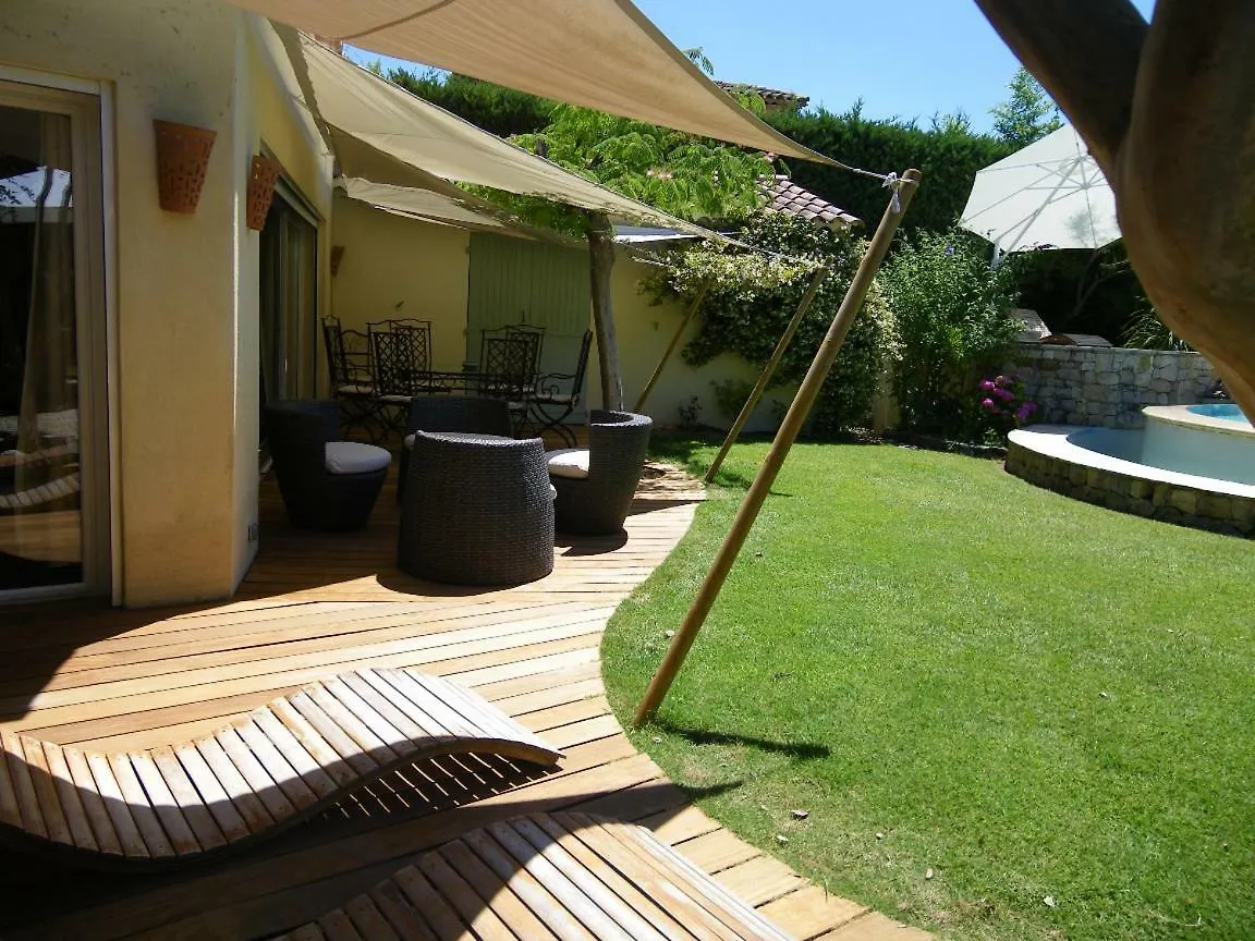 Homestay Au Pays De Cezanne Picasso & Matisse Apartment Aix-en-Provence